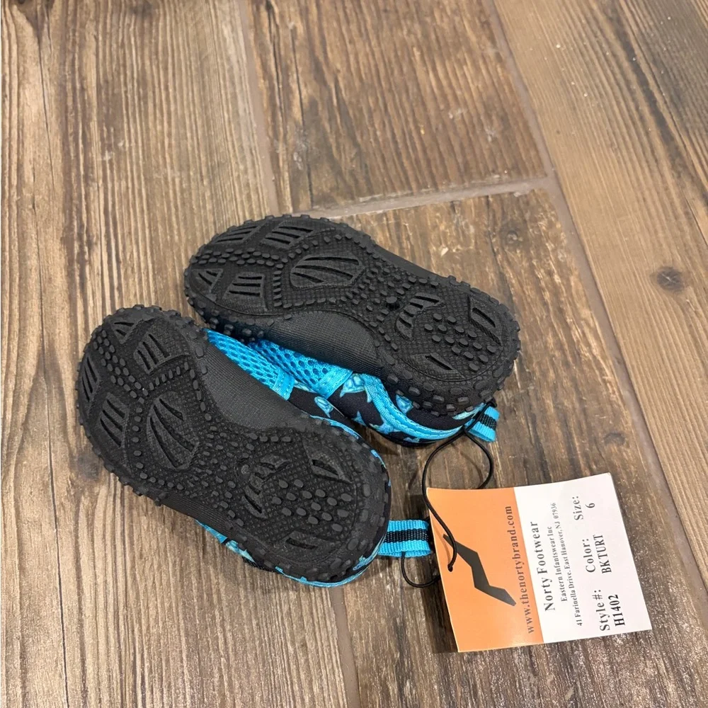 Toddler water shoes
